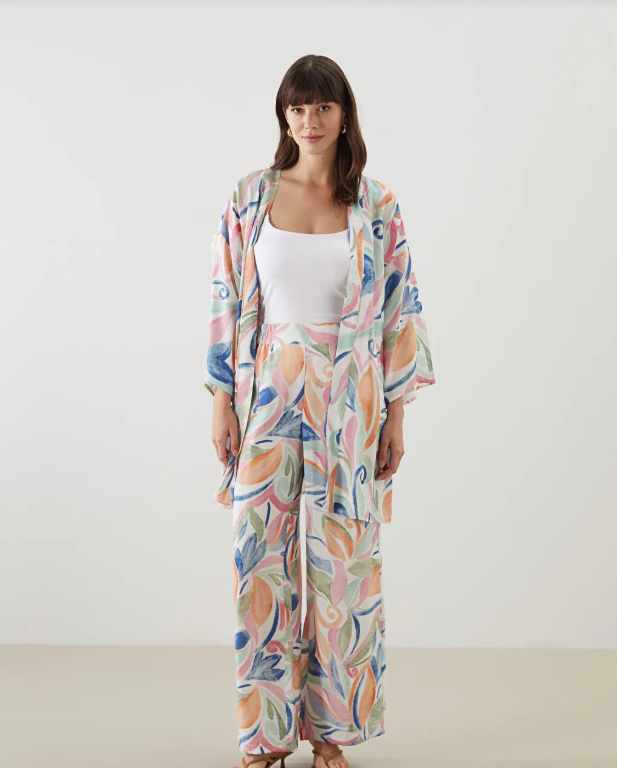 LC Waikiki Classic | Pembe Beli Lastikli, Desenli Geniş Paça Kadın Pantolon – Rahat Şıklığın Yeni Tanımı